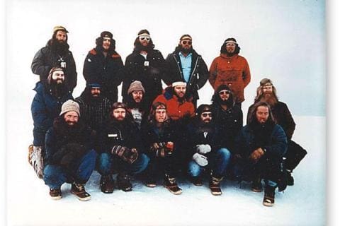 SANAE 25 (1984): Back (L-R) Frans Havenga, Danie Ferreira, Andrew Marais, Nick Klerck, Garrett de Villiers; Middle: Graham Ducasse, Steve Comfort, John Walker, Malcolm Hiom, Anton Coetzee, Bertie Lubbe; Front: Danie van der Walt, Dave Conway, Mark Tibbenham, Trevor Heath, Hendrik Boshoff.